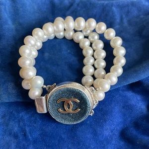 Val Colbert pearl button bracelet - Chanel